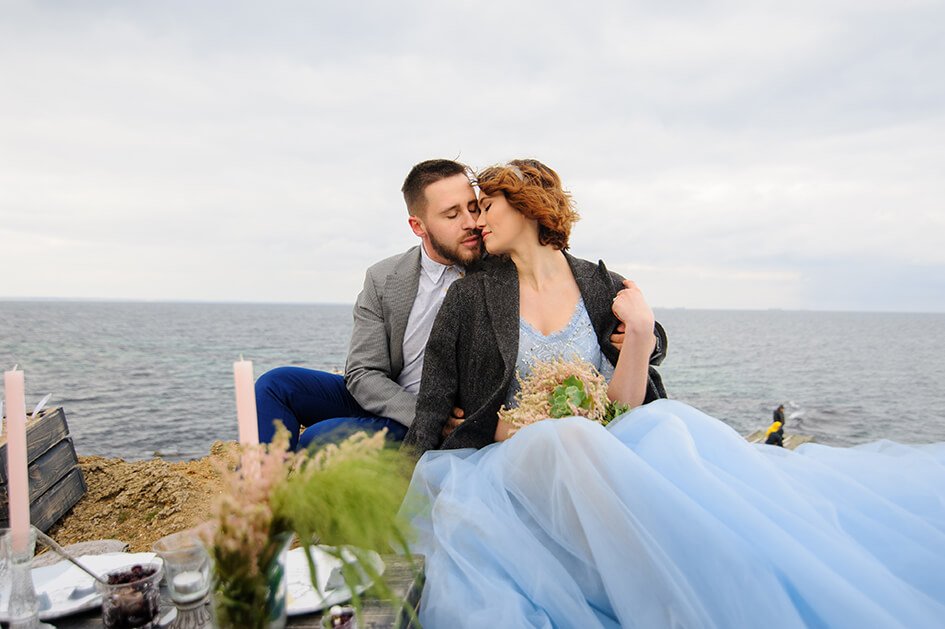 wedding-photo-session-of-a-couple-on-the-seashore-2021-09-01-01-22-24-utc2.jpeg