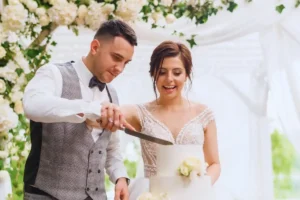 Cara Bikin Undangan Pernikahan yang Sederhana tapi Elegan